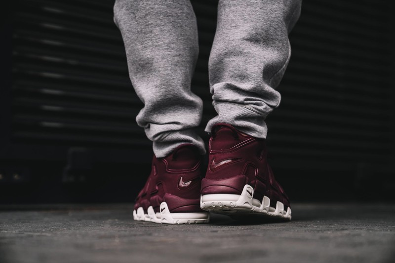 Nike on sale uptempo bordeaux